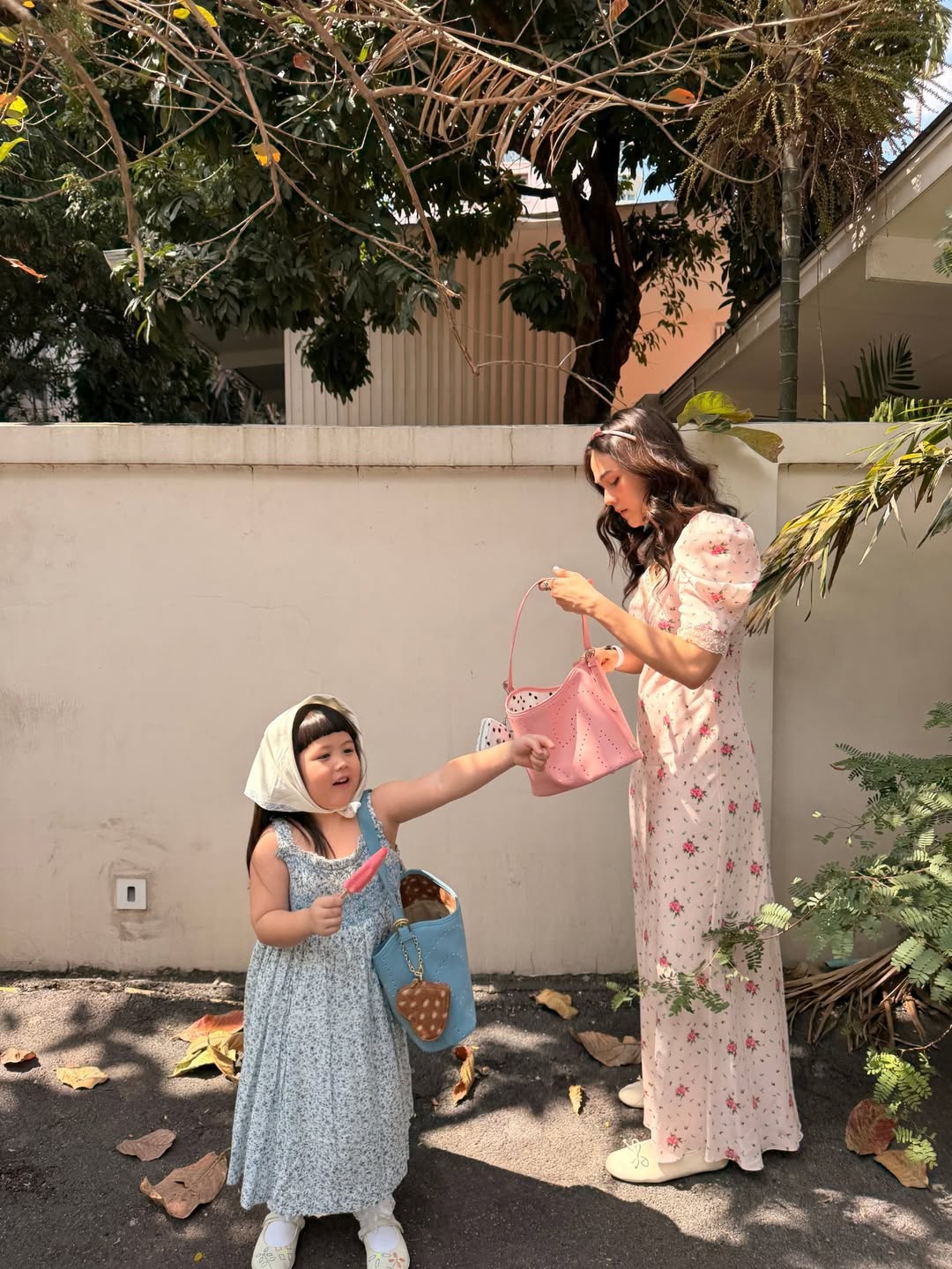 ชมพู่ - อารยา เอ ฮาร์เก็ต