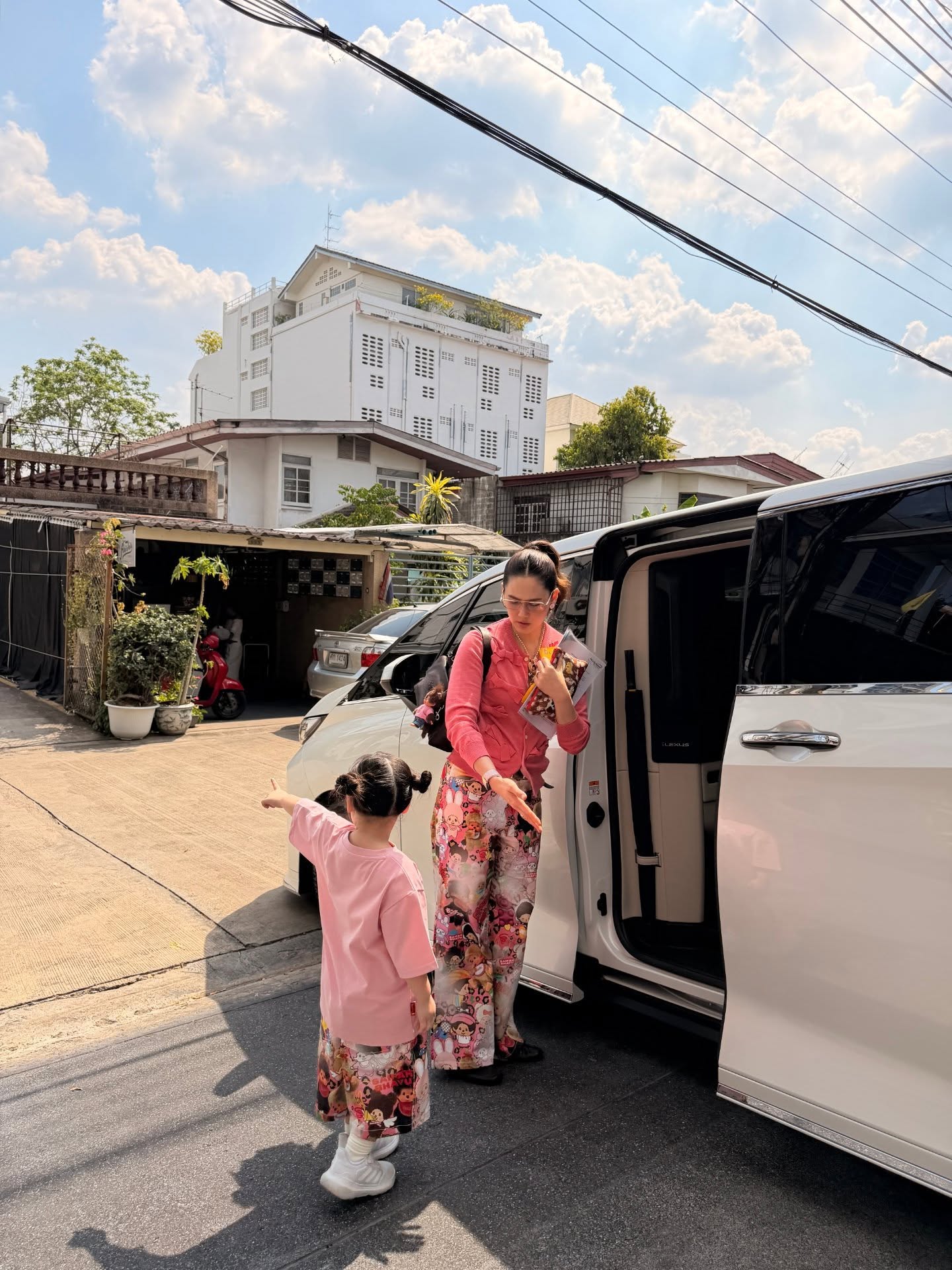 ชมพู่ - อารยา เอ ฮาร์เก็ต