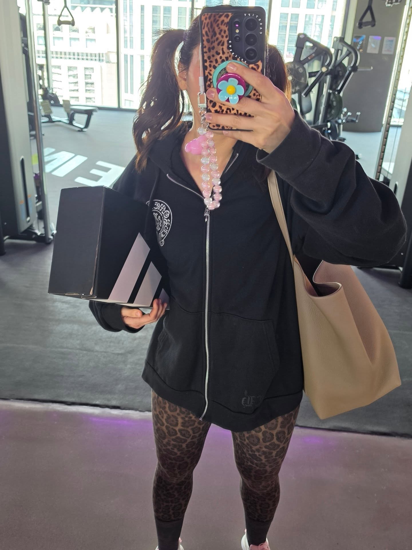 ชมพู่ - อารยา เอ ฮาร์เก็ต