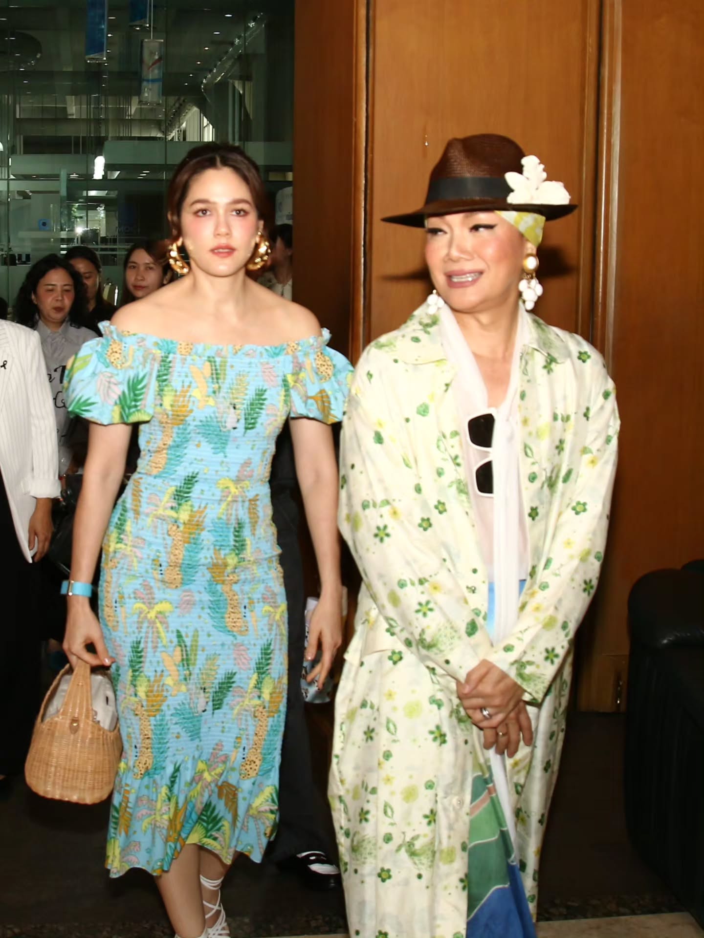 ชมพู่ - อารยา เอ ฮาร์เก็ต