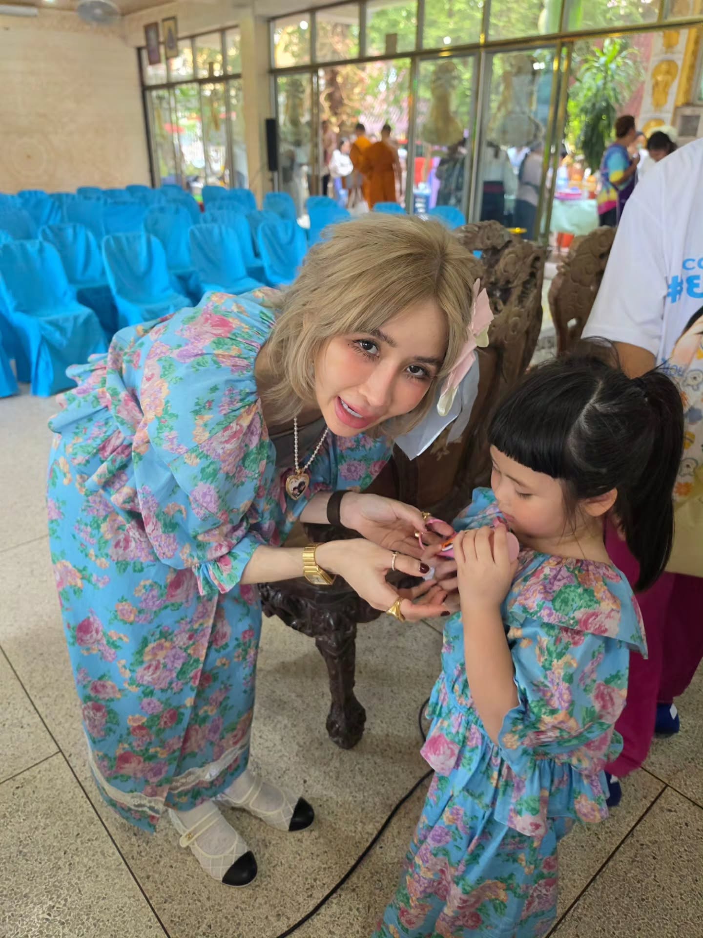 ชมพู่ - อารยา เอ ฮาร์เก็ต