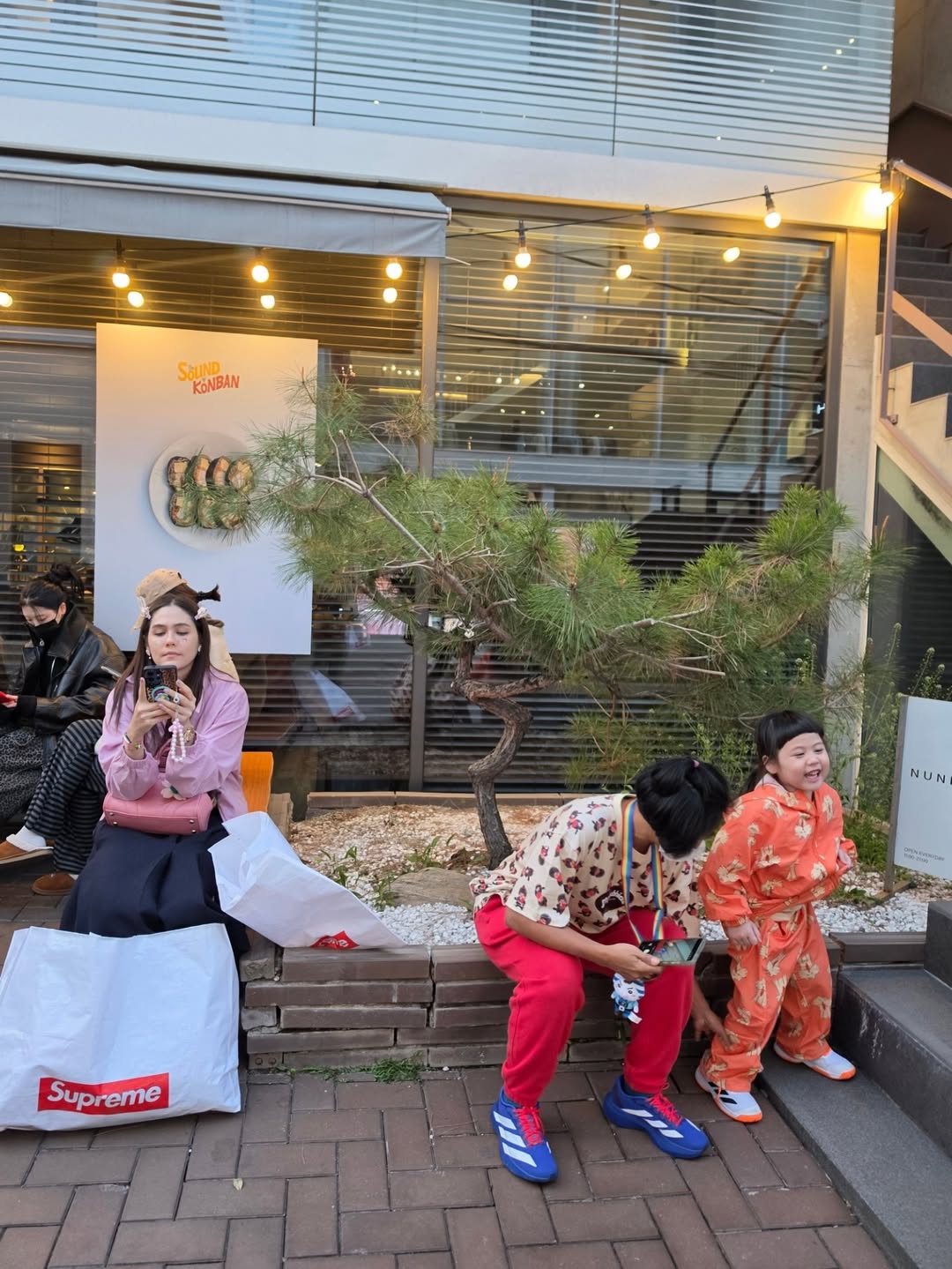 ชมพู่ - อารยา เอ ฮาร์เก็ต