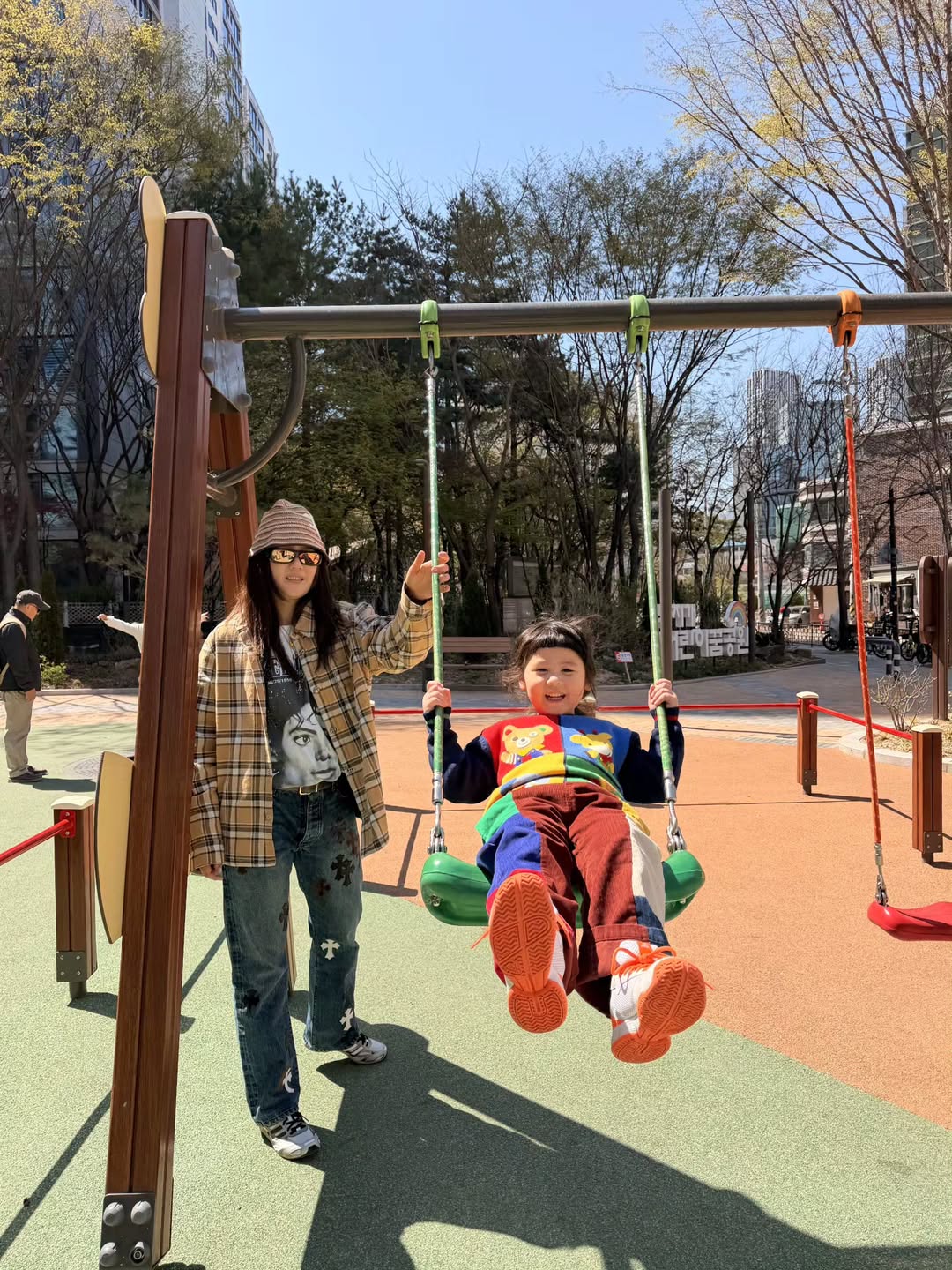 ชมพู่ - อารยา เอ ฮาร์เก็ต