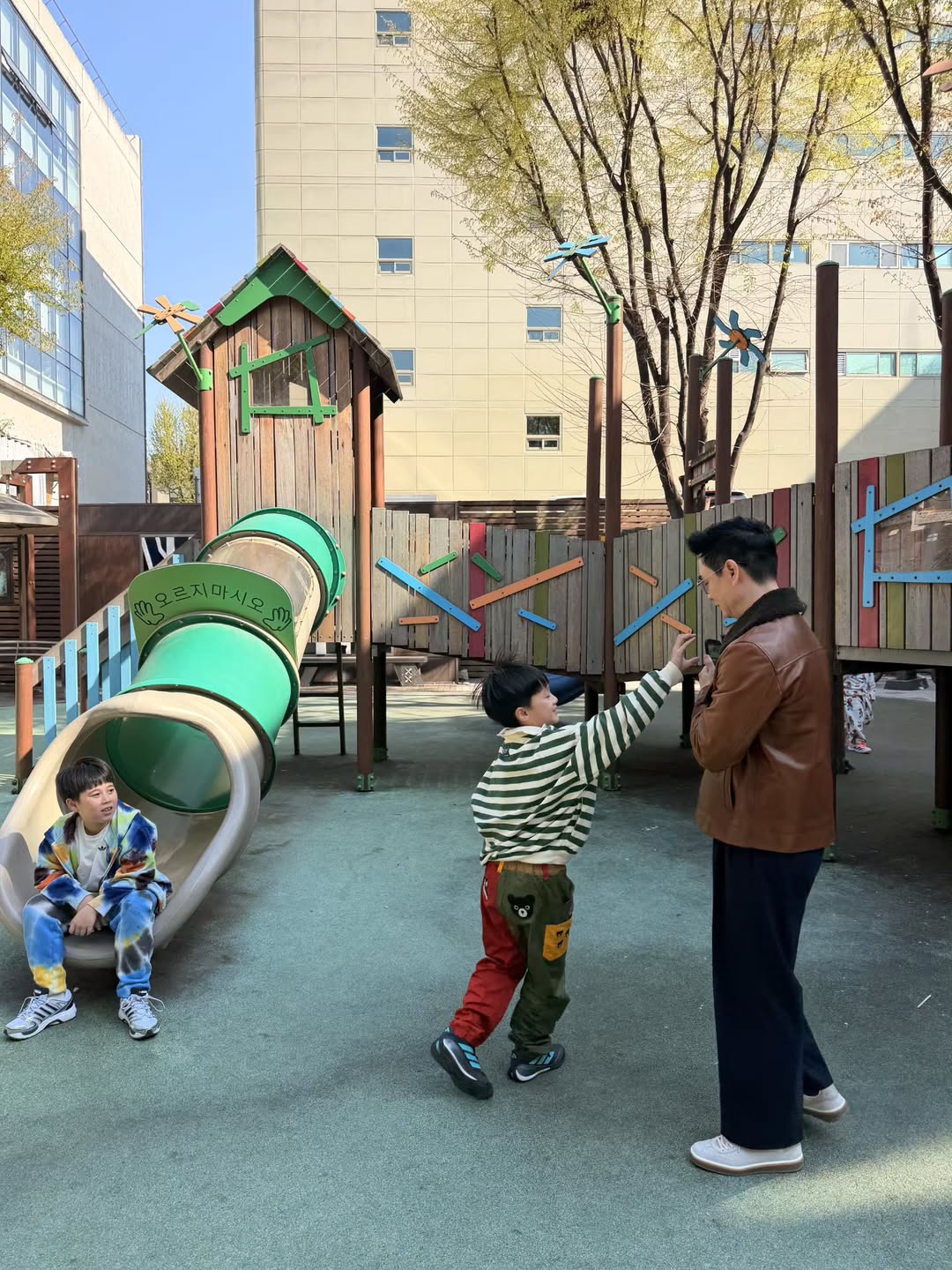 ชมพู่ - อารยา เอ ฮาร์เก็ต