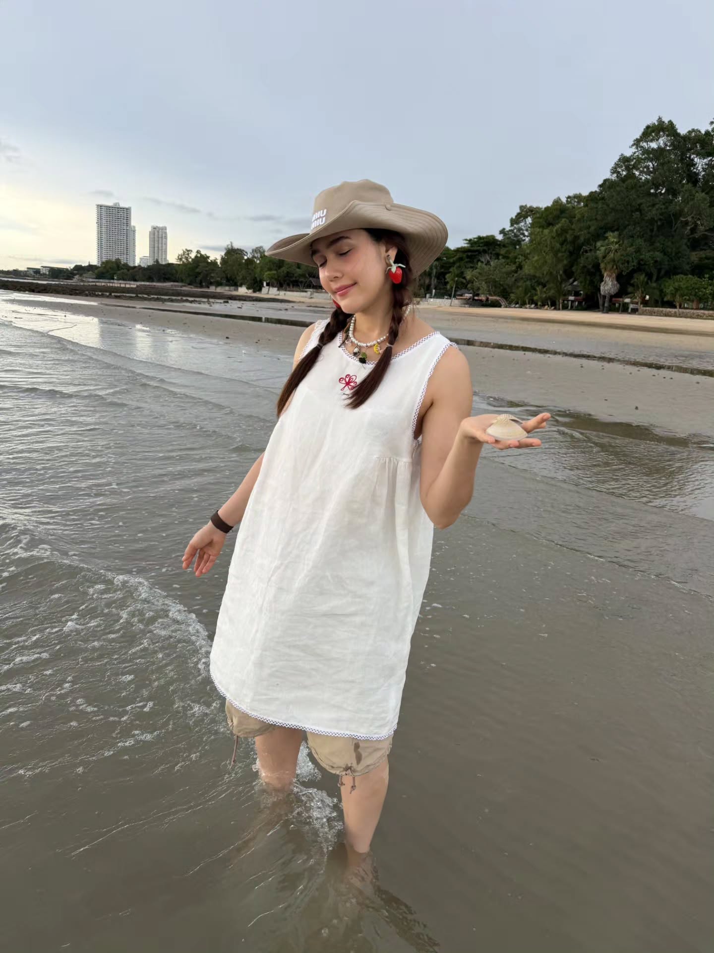 ชมพู่ - อารยา เอ ฮาร์เก็ต