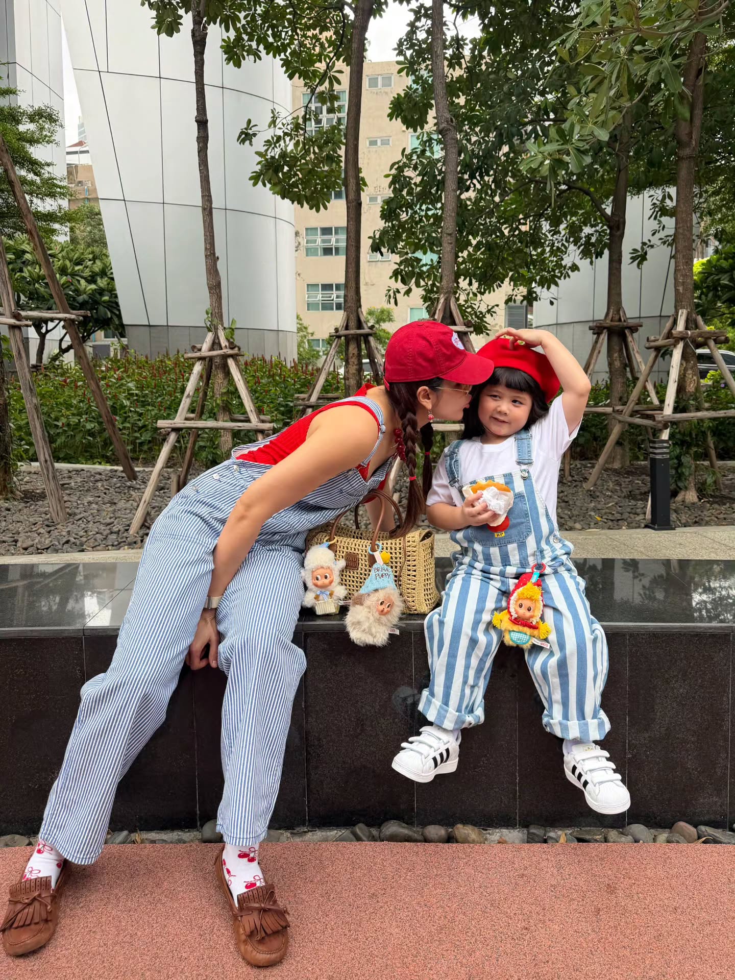 ชมพู่ - อารยา เอ ฮาร์เก็ต