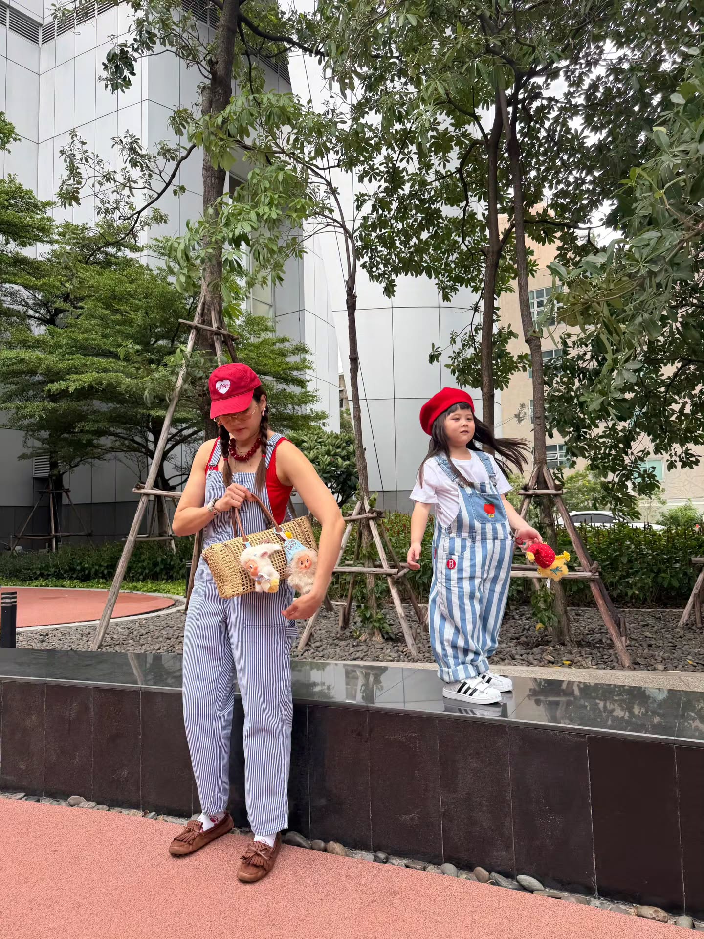ชมพู่ - อารยา เอ ฮาร์เก็ต