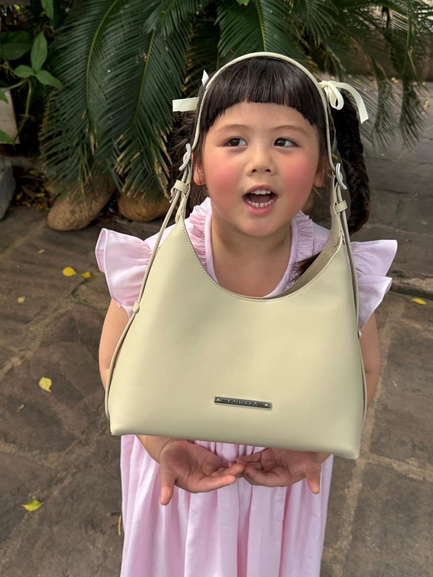 ชมพู่ - อารยา เอ ฮาร์เก็ต