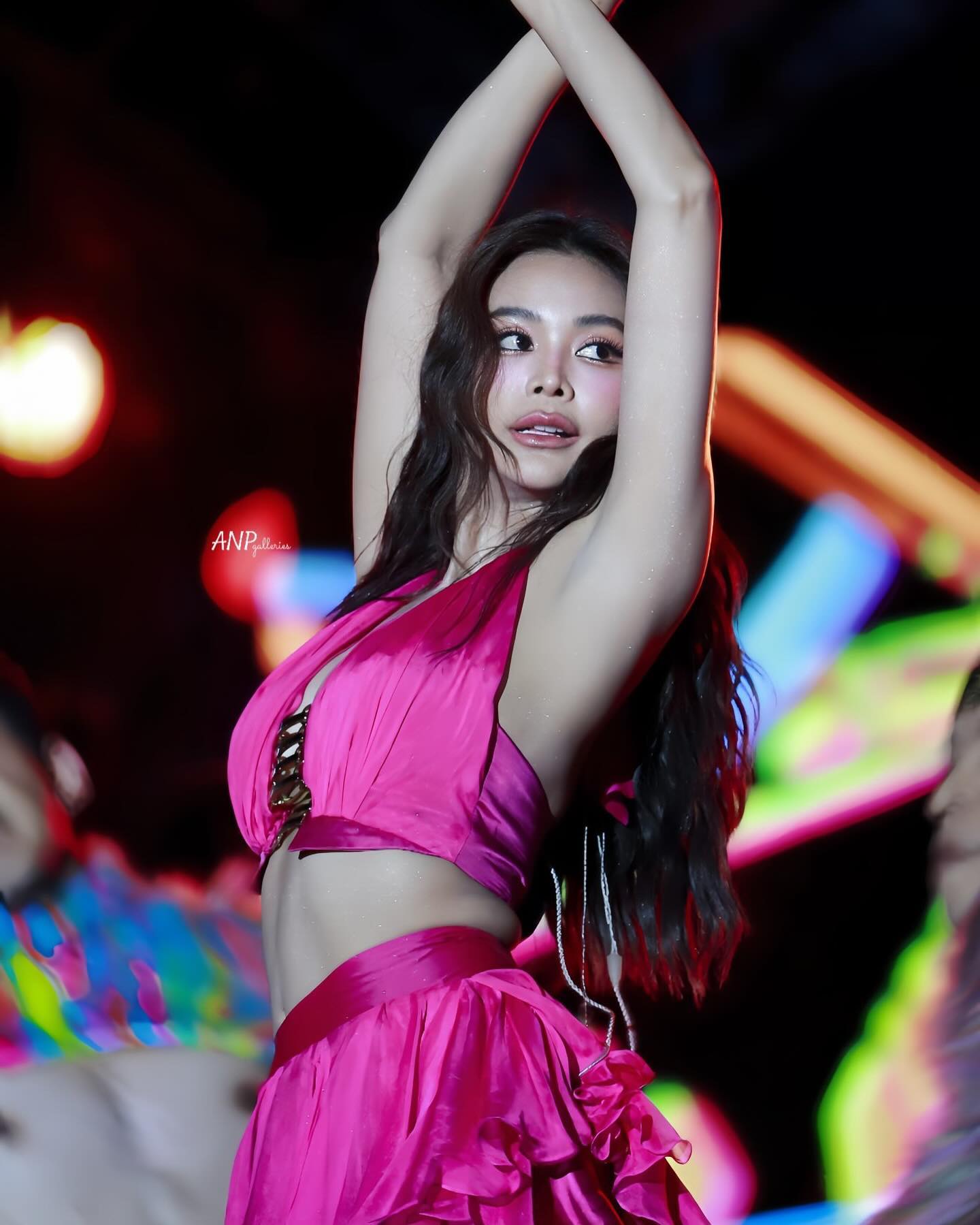 อิงฟ้า วราหะ