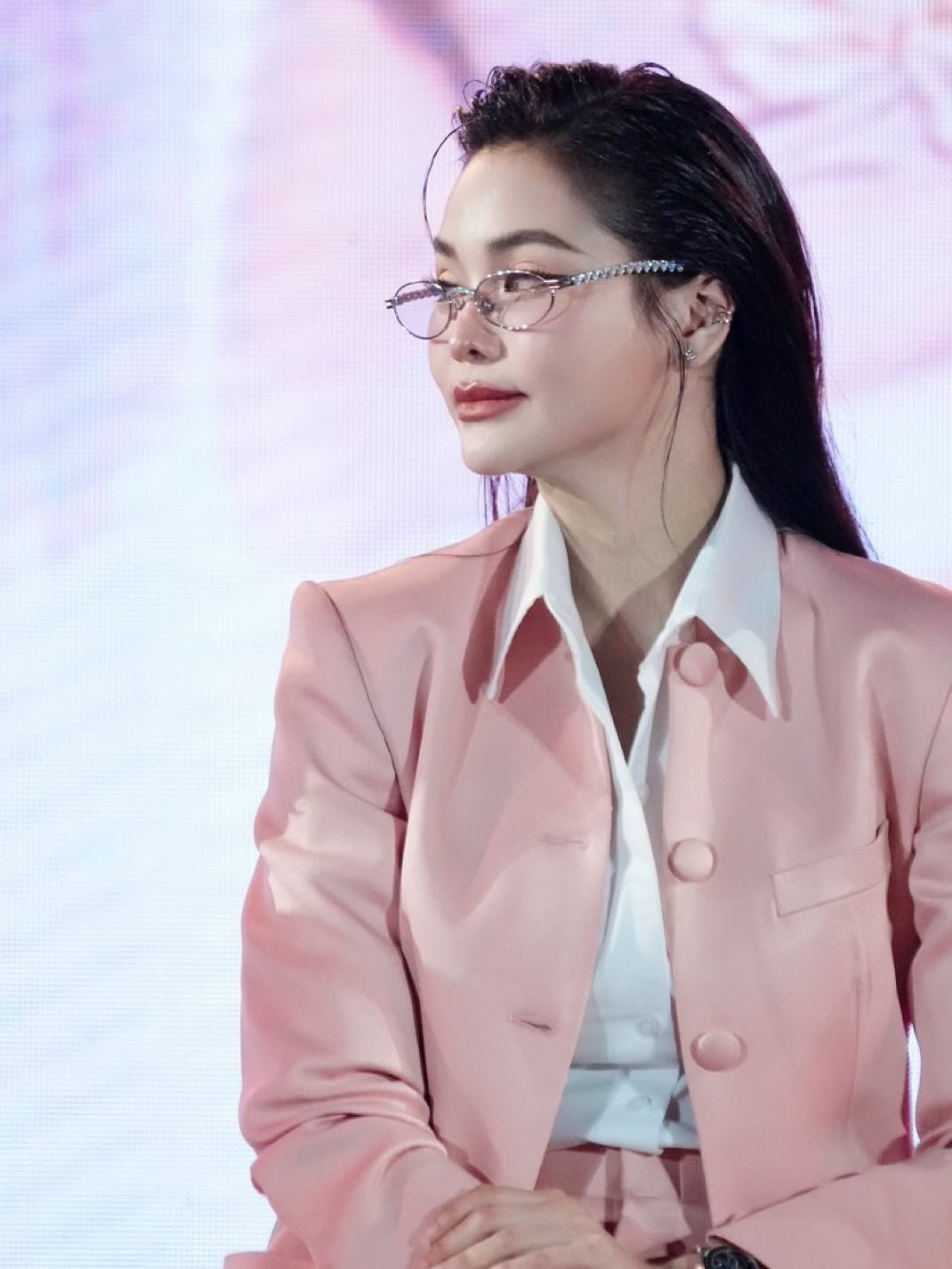 อิงฟ้า วราหะ