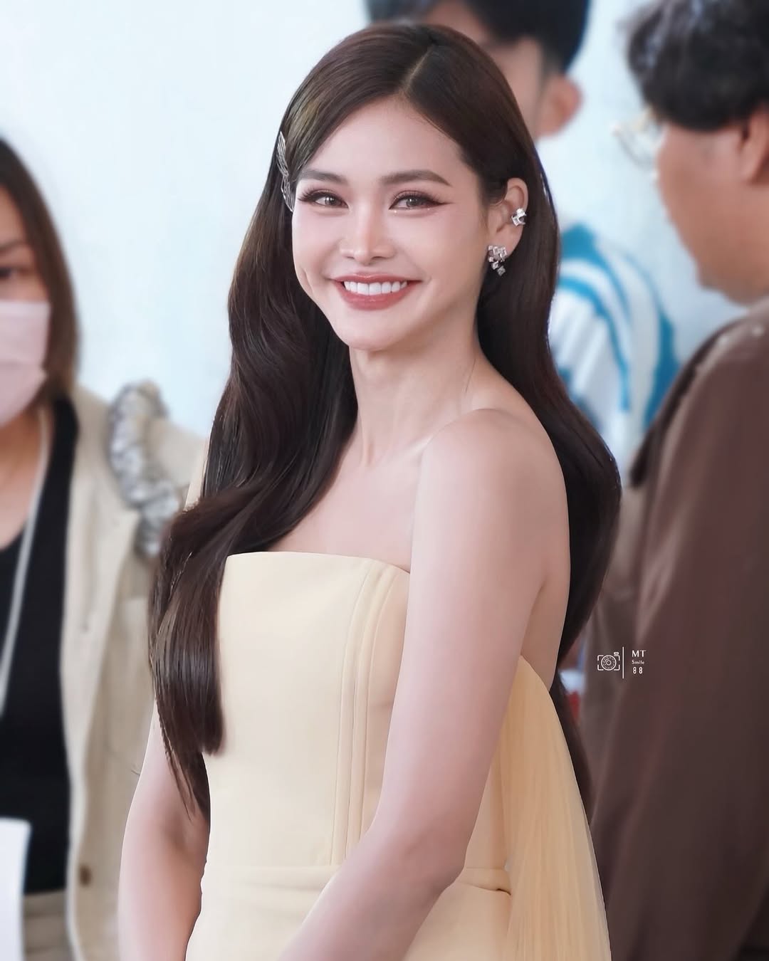 อิงฟ้า วราหะ