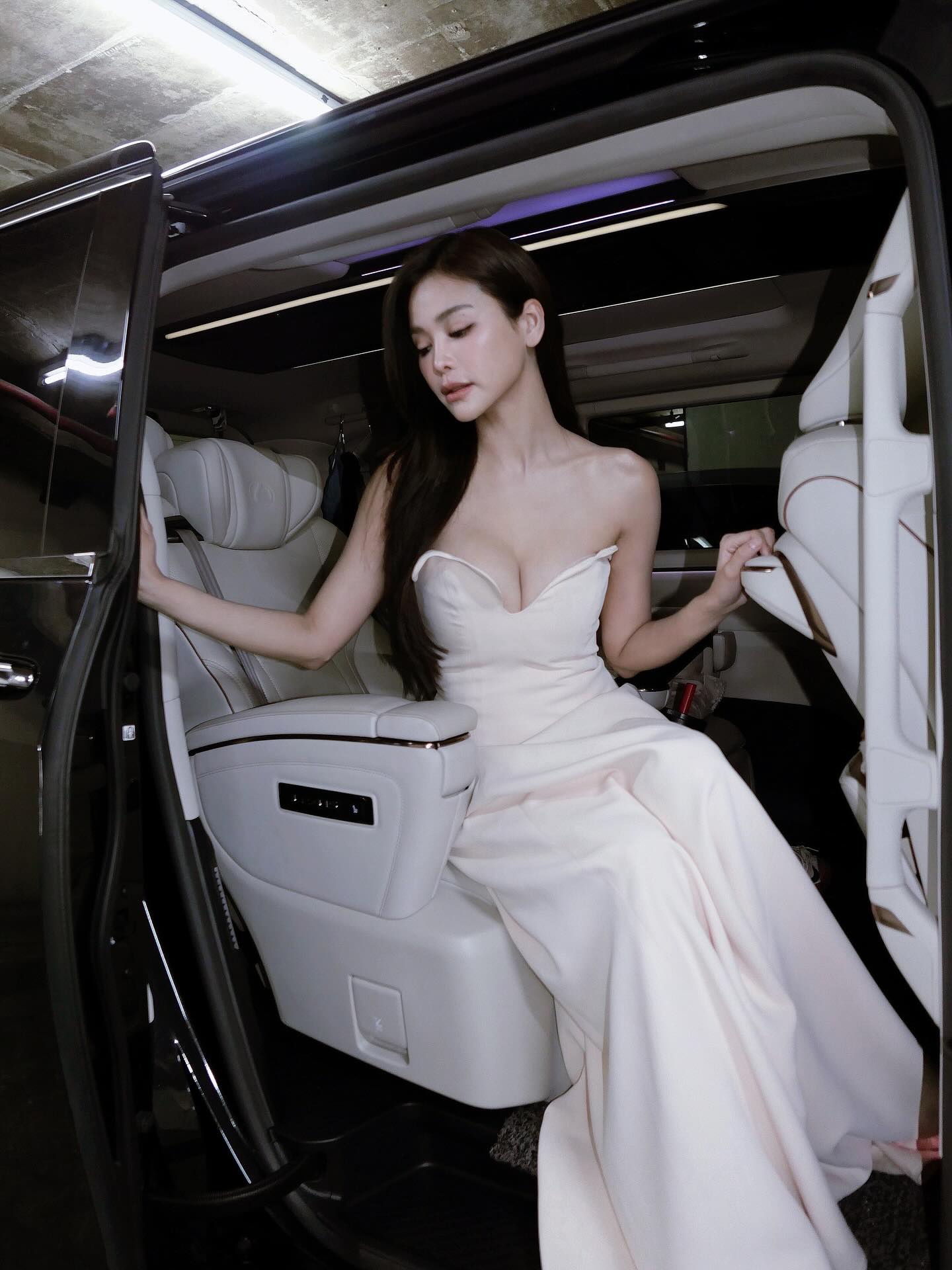 อิงฟ้า วราหะ