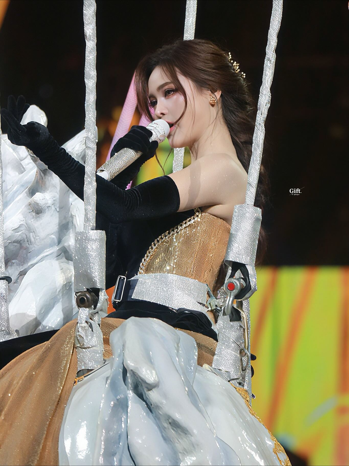 อิงฟ้า วราหะ
