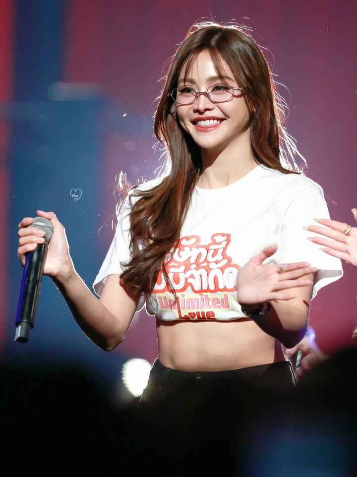 อิงฟ้า วราหะ