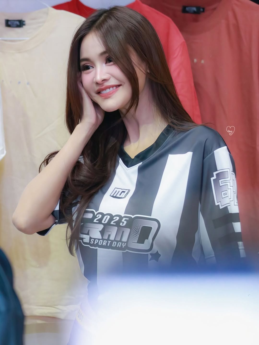 อิงฟ้า วราหะ