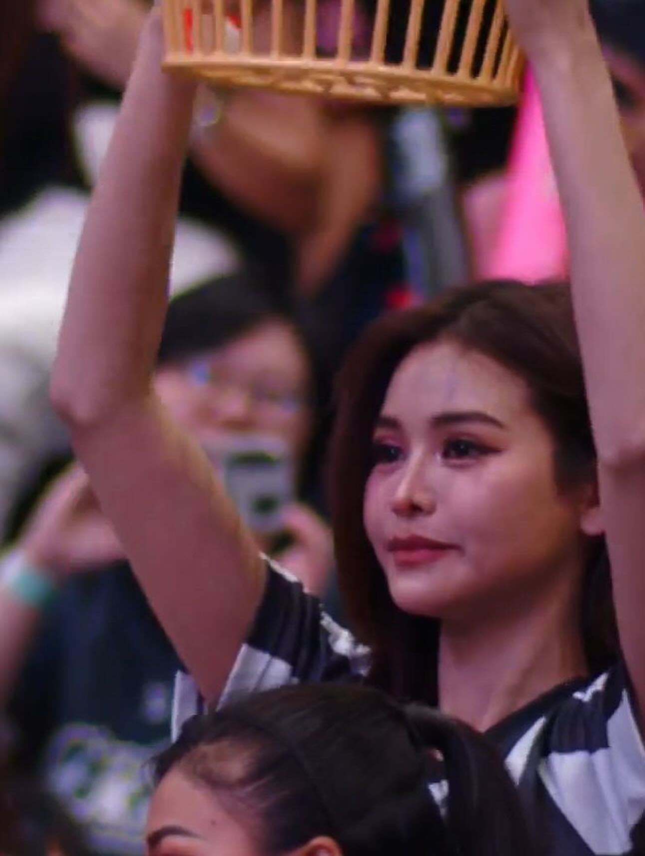 อิงฟ้า วราหะ