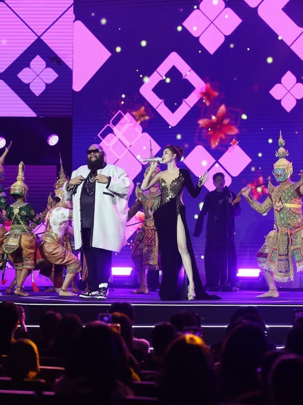 อิงฟ้า วราหะ