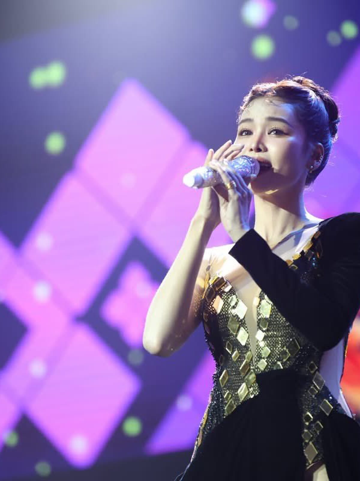 อิงฟ้า วราหะ