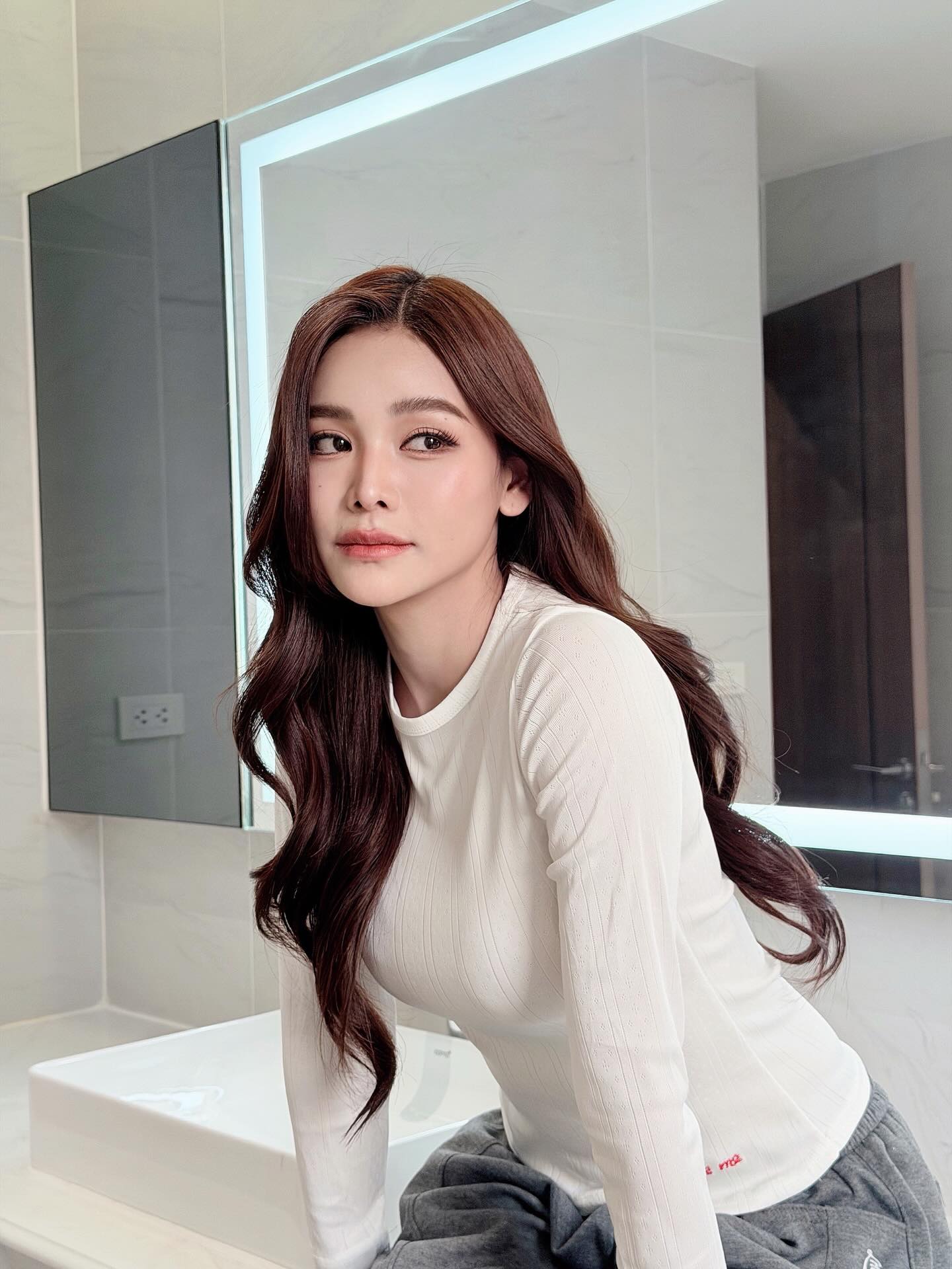 อิงฟ้า วราหะ