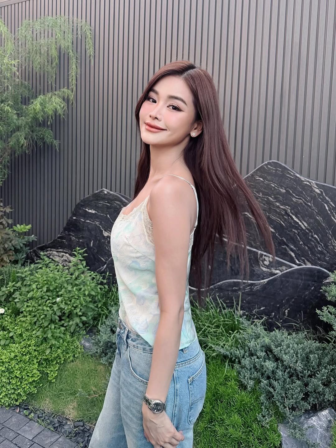 อิงฟ้า วราหะ