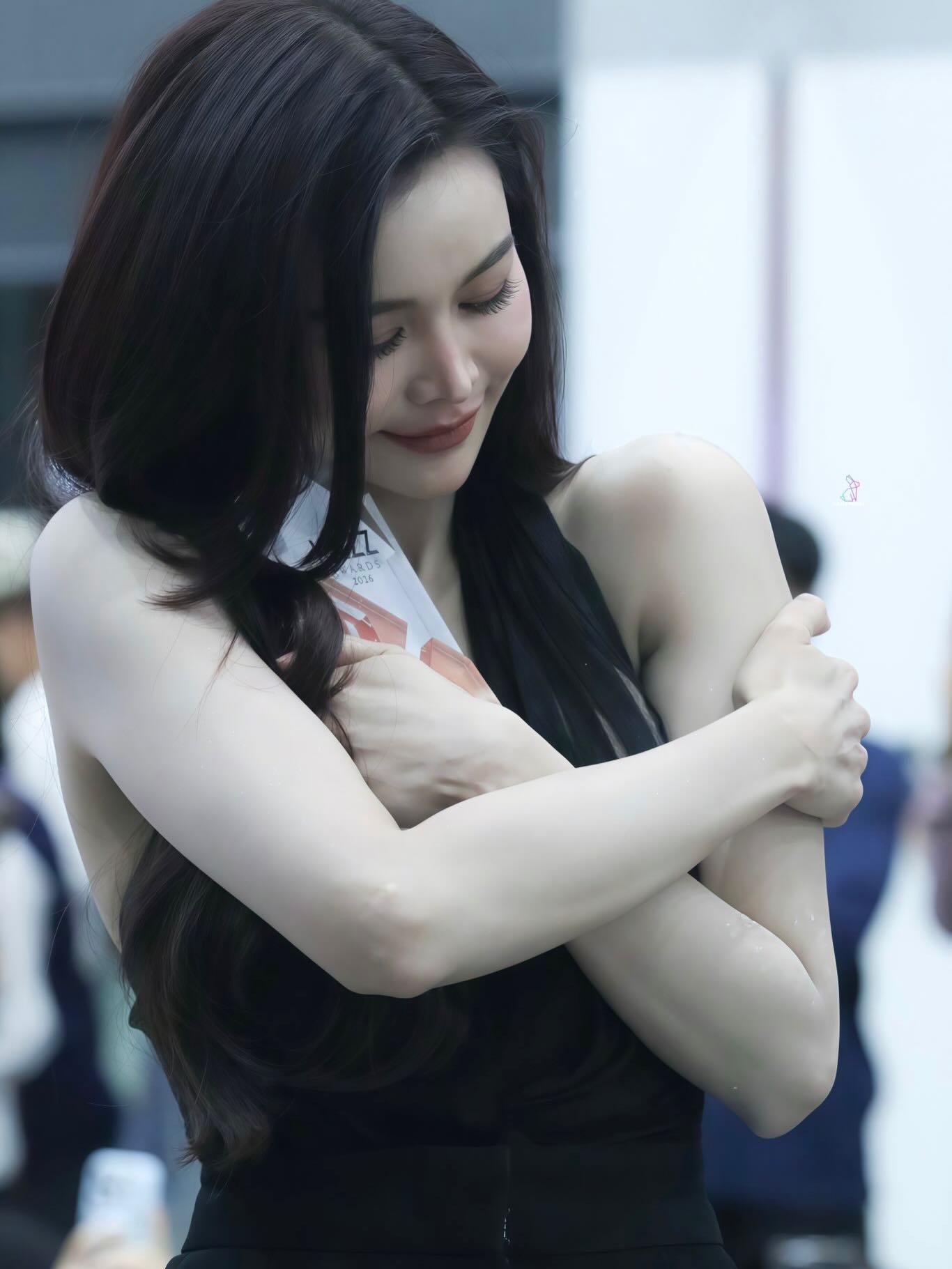 อิงฟ้า วราหะ