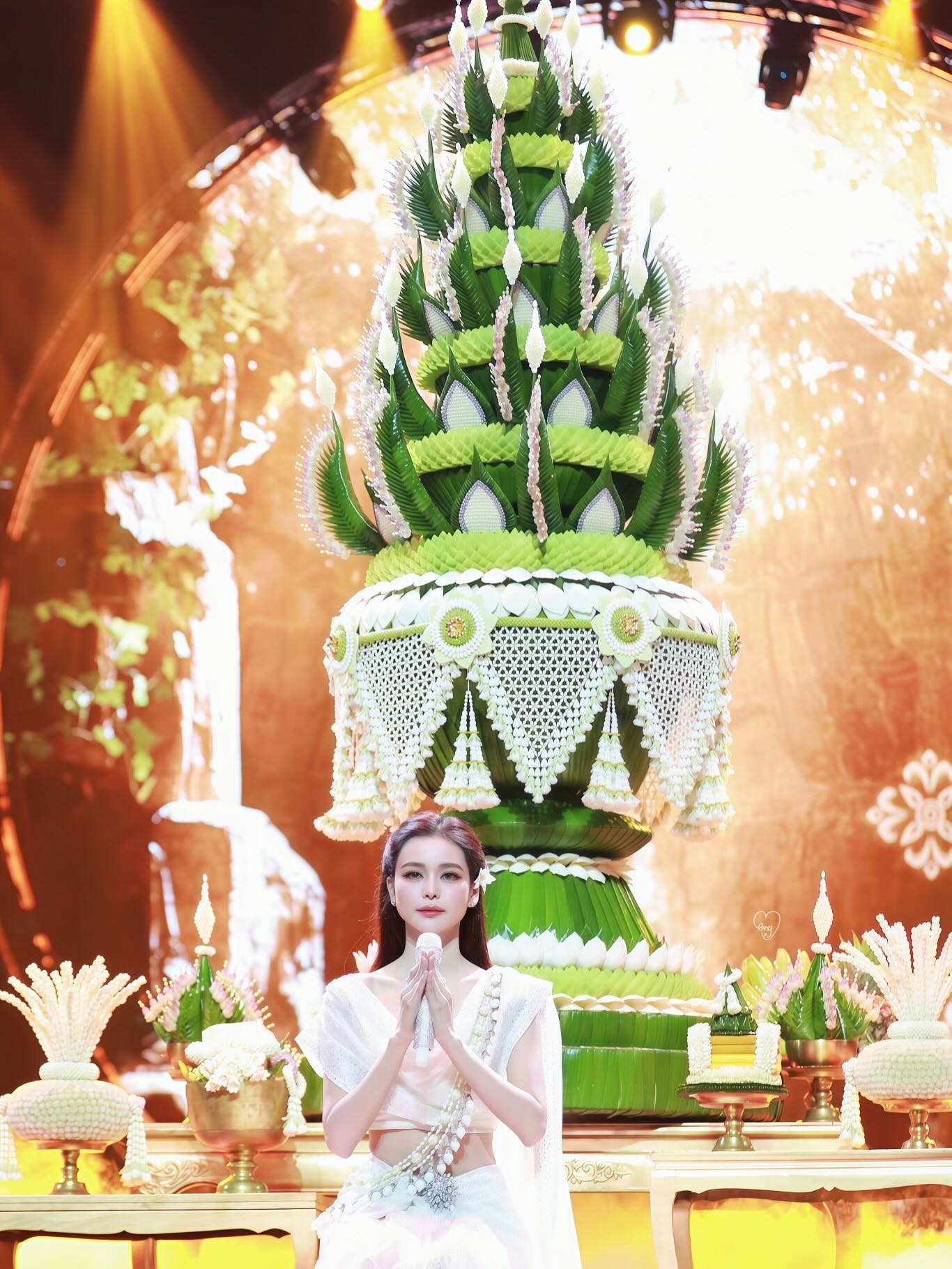 อิงฟ้า วราหะ