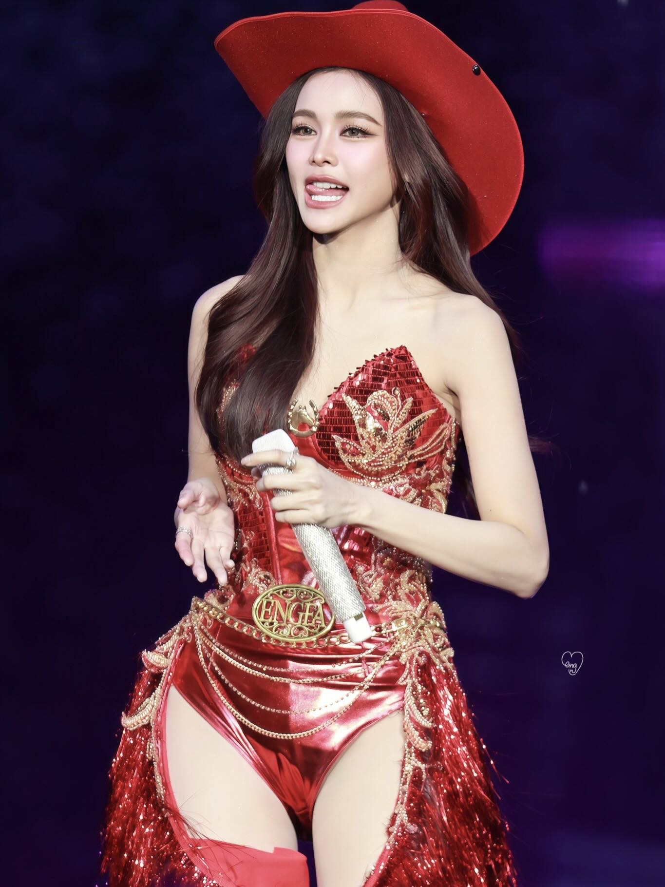 อิงฟ้า วราหะ