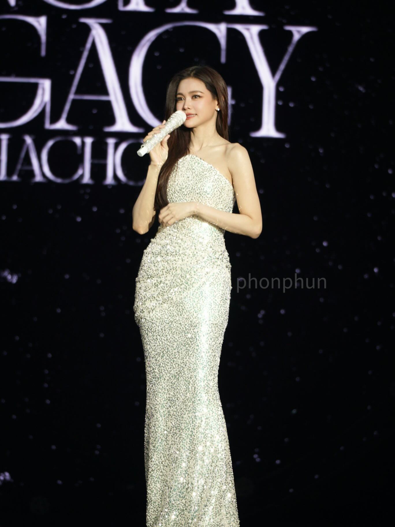 อิงฟ้า วราหะ