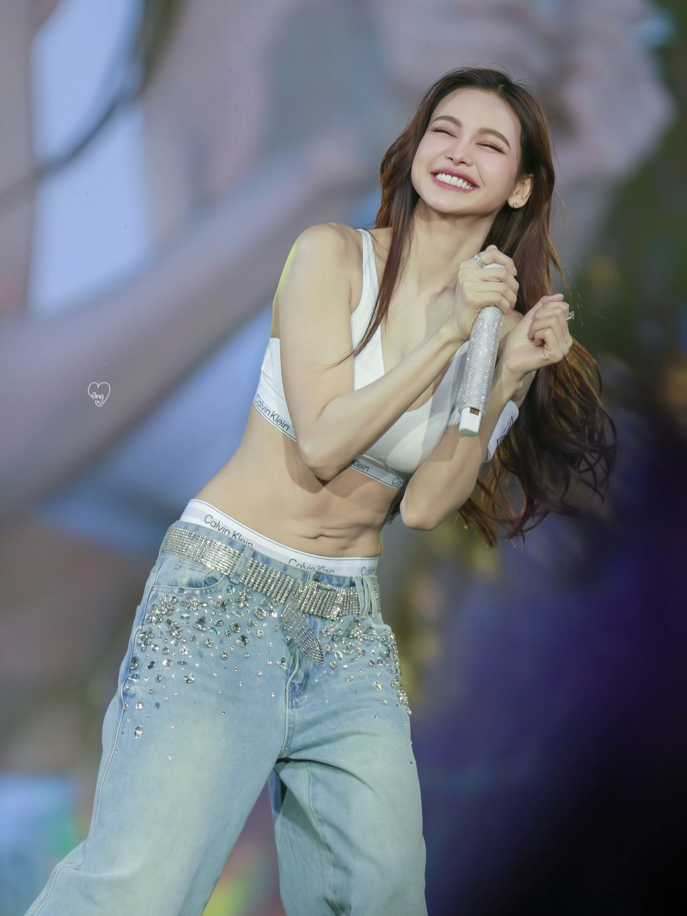 อิงฟ้า วราหะ