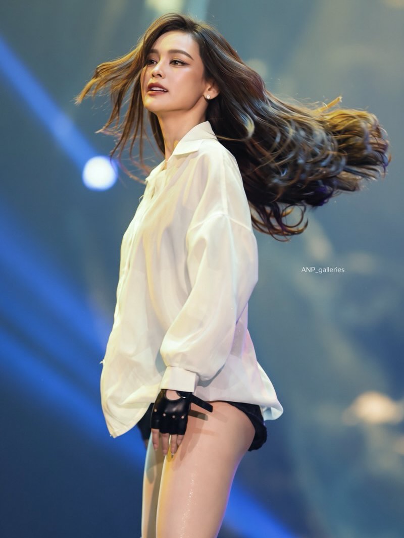 อิงฟ้า วราหะ
