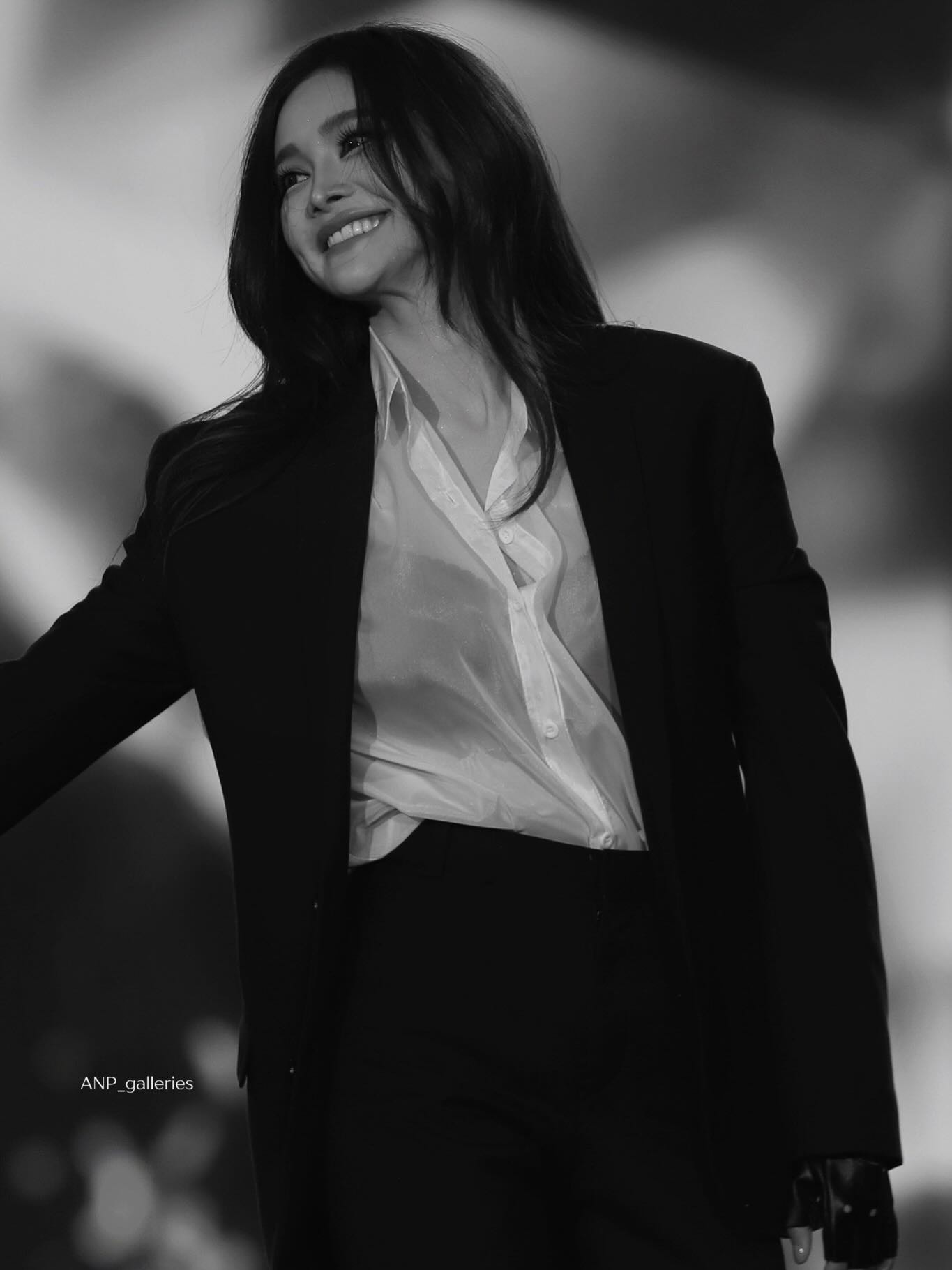 อิงฟ้า วราหะ