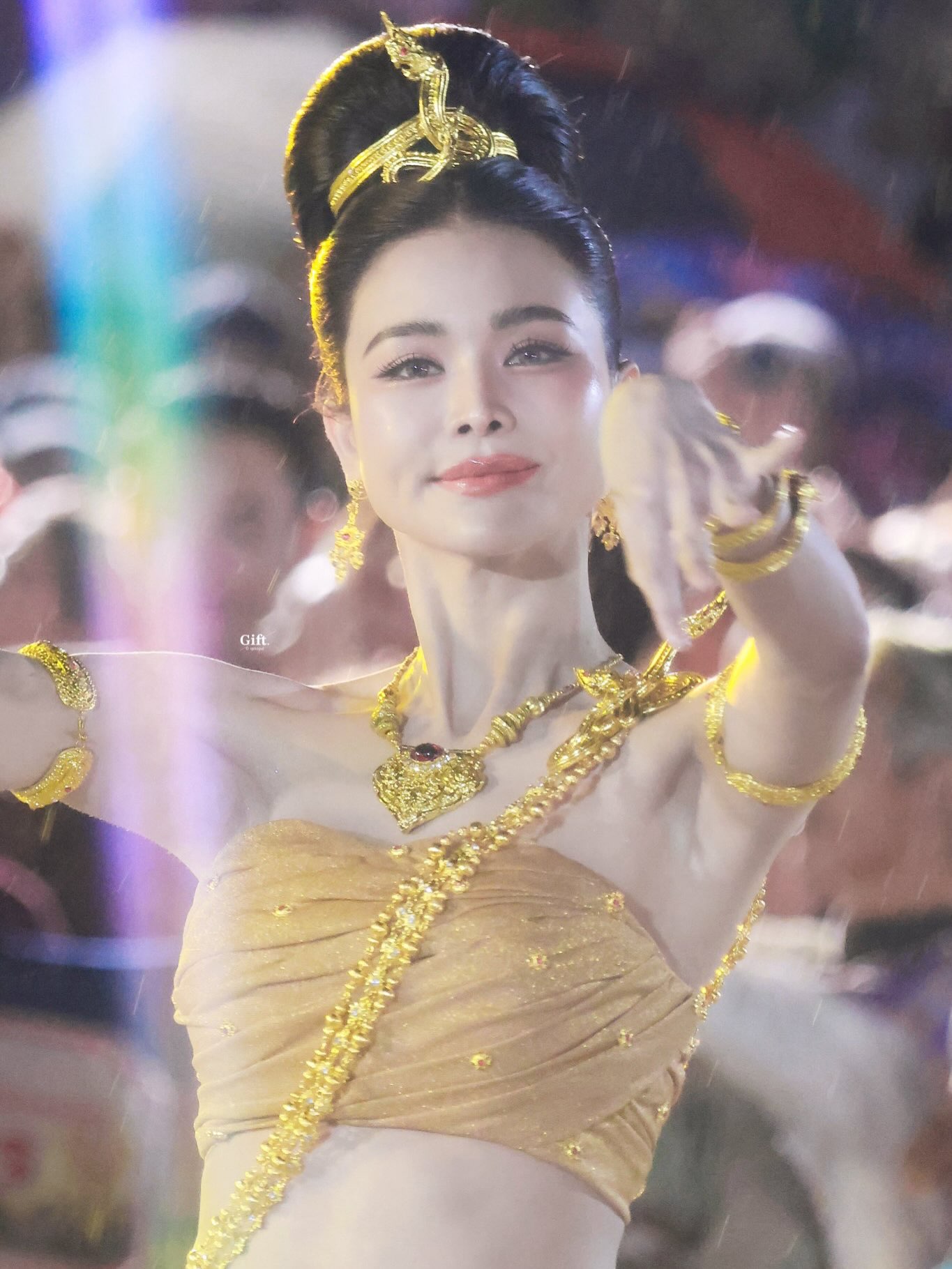 อิงฟ้า วราหะ