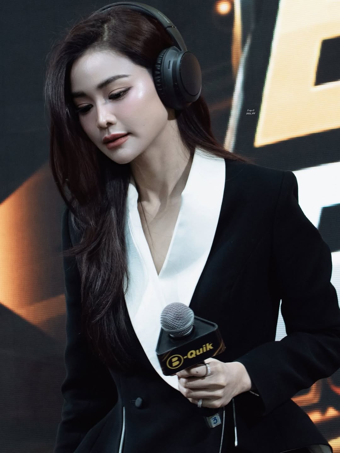 อิงฟ้า วราหะ