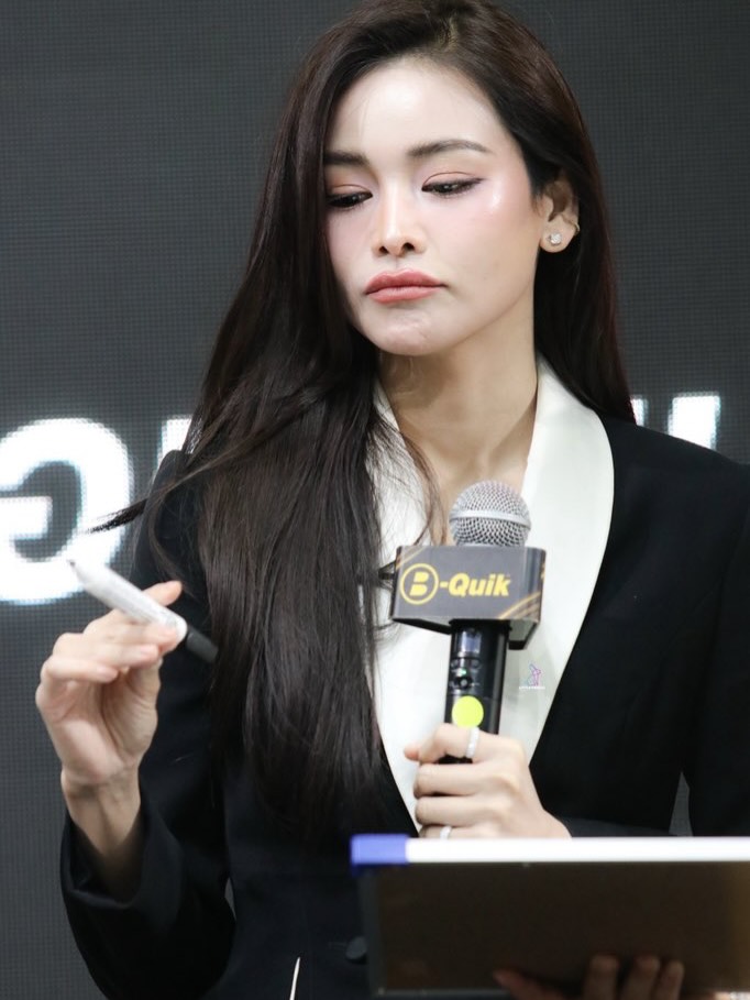 อิงฟ้า วราหะ