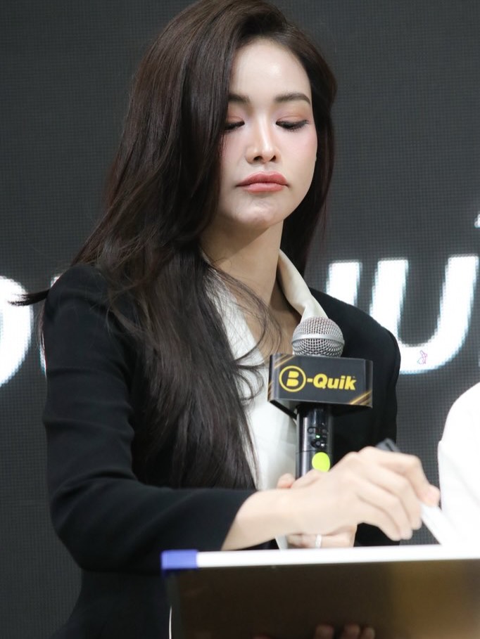 อิงฟ้า วราหะ