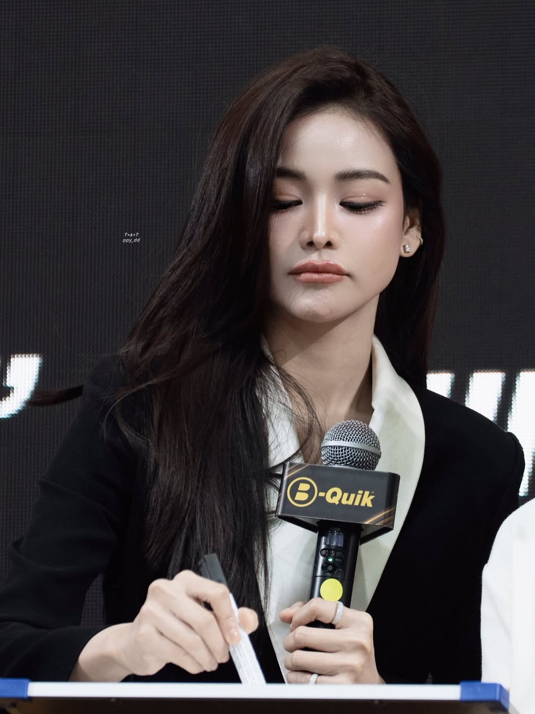 อิงฟ้า วราหะ
