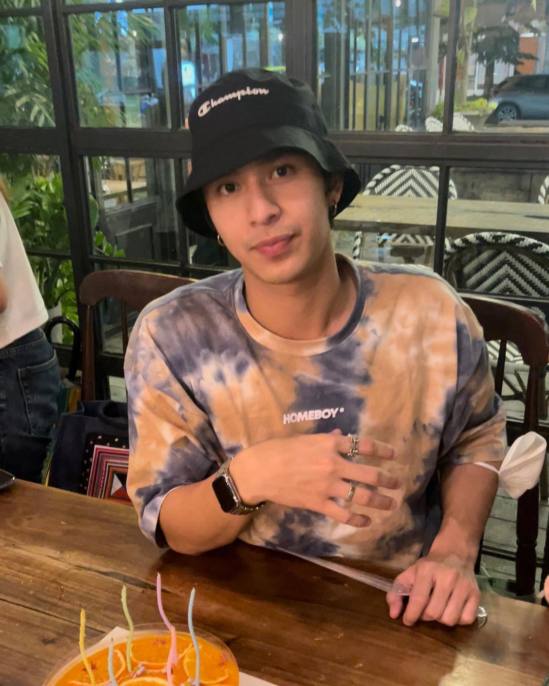 โดนัท - ภัทรพลฒ์ เดชพงษ์วรานนท์