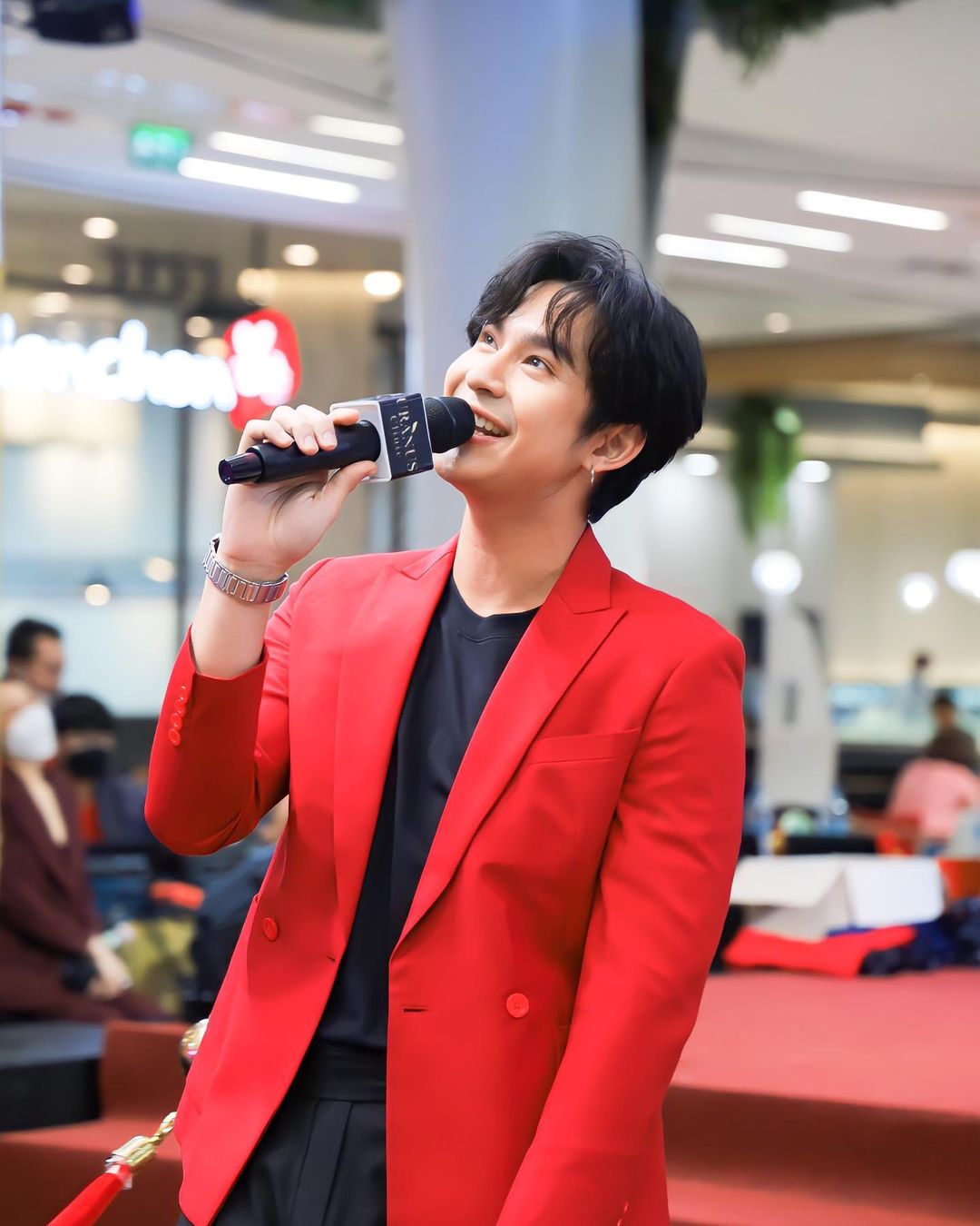 โดนัท - ภัทรพลฒ์ เดชพงษ์วรานนท์