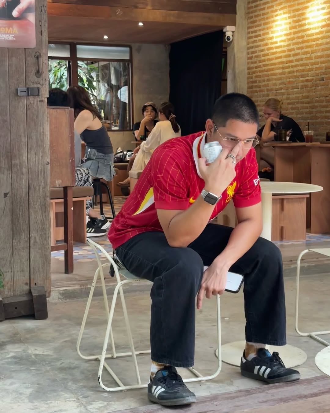 โดนัท - ภัทรพลฒ์ เดชพงษ์วรานนท์