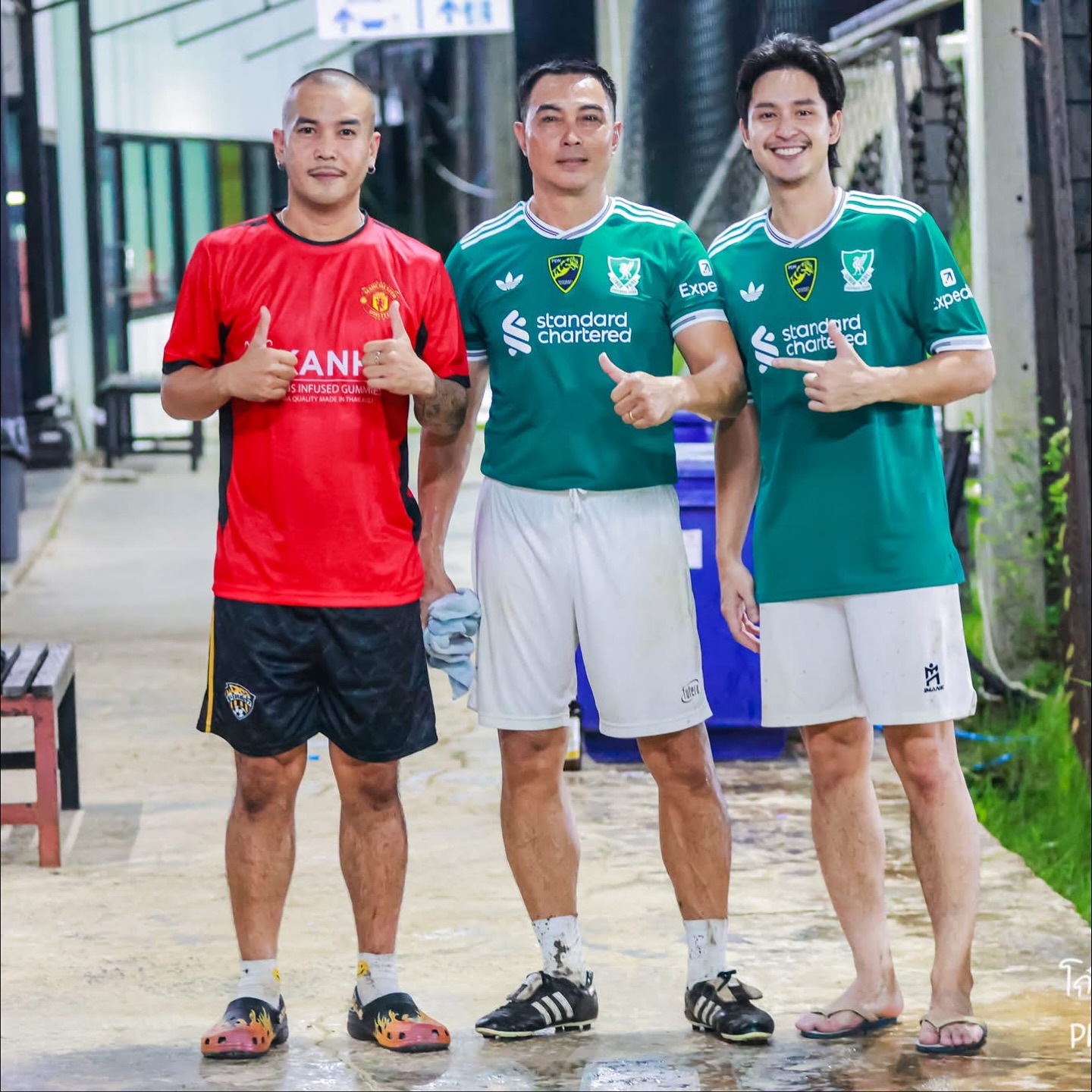 โดนัท - ภัทรพลฒ์ เดชพงษ์วรานนท์