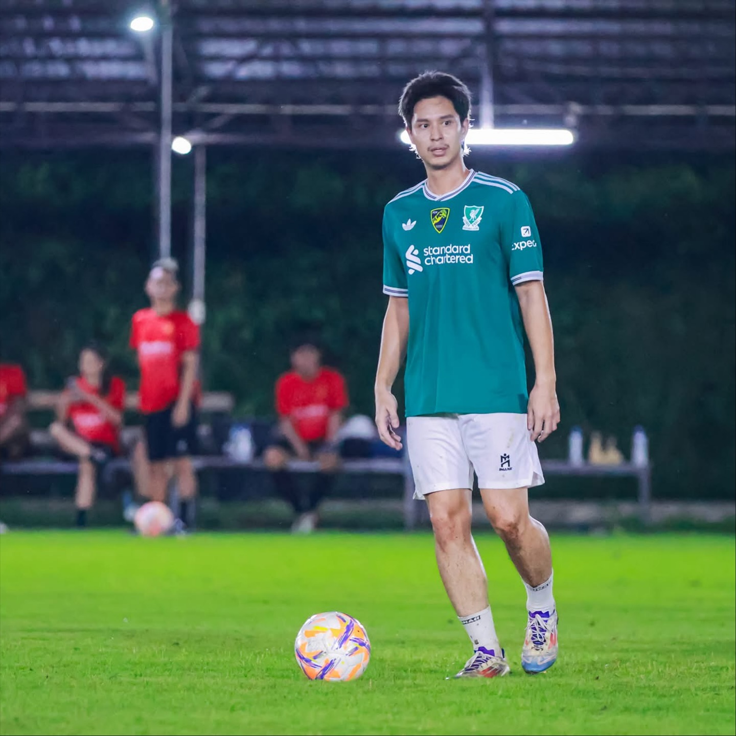 โดนัท - ภัทรพลฒ์ เดชพงษ์วรานนท์
