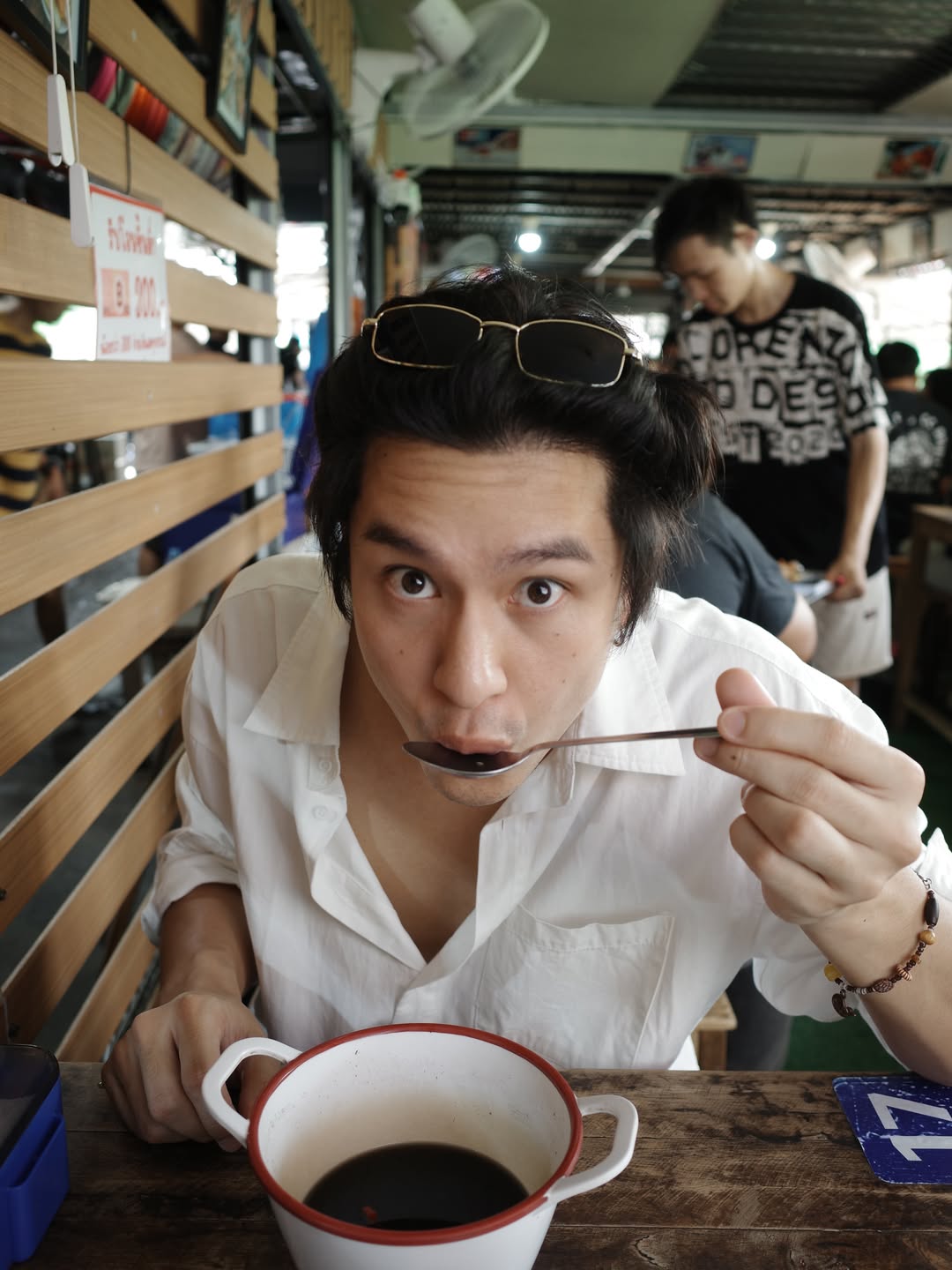 โดนัท - ภัทรพลฒ์ เดชพงษ์วรานนท์