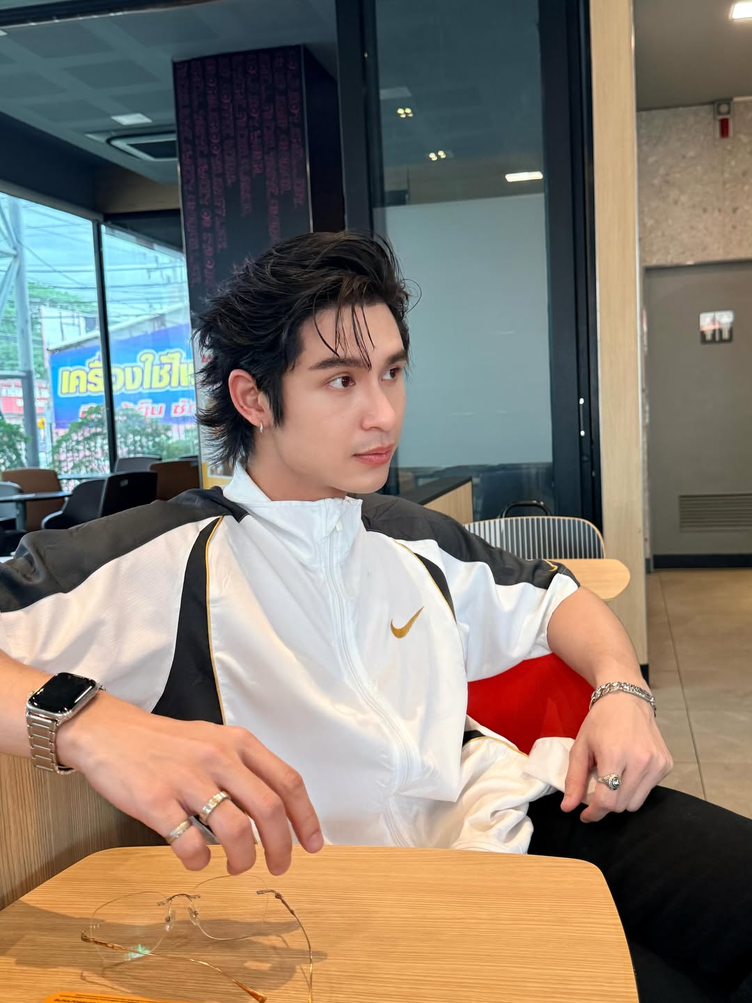 โดนัท - ภัทรพลฒ์ เดชพงษ์วรานนท์