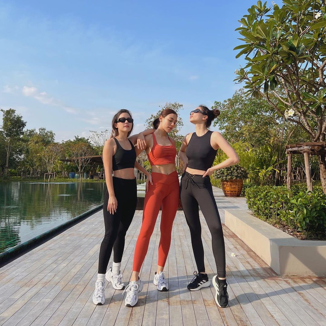โบว์ - เบญจวรรณ อาร์ตเนอร์