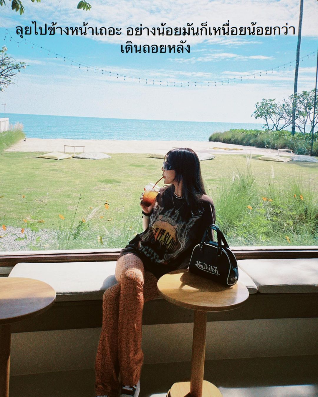 โบว์ - เบญจวรรณ อาร์ตเนอร์