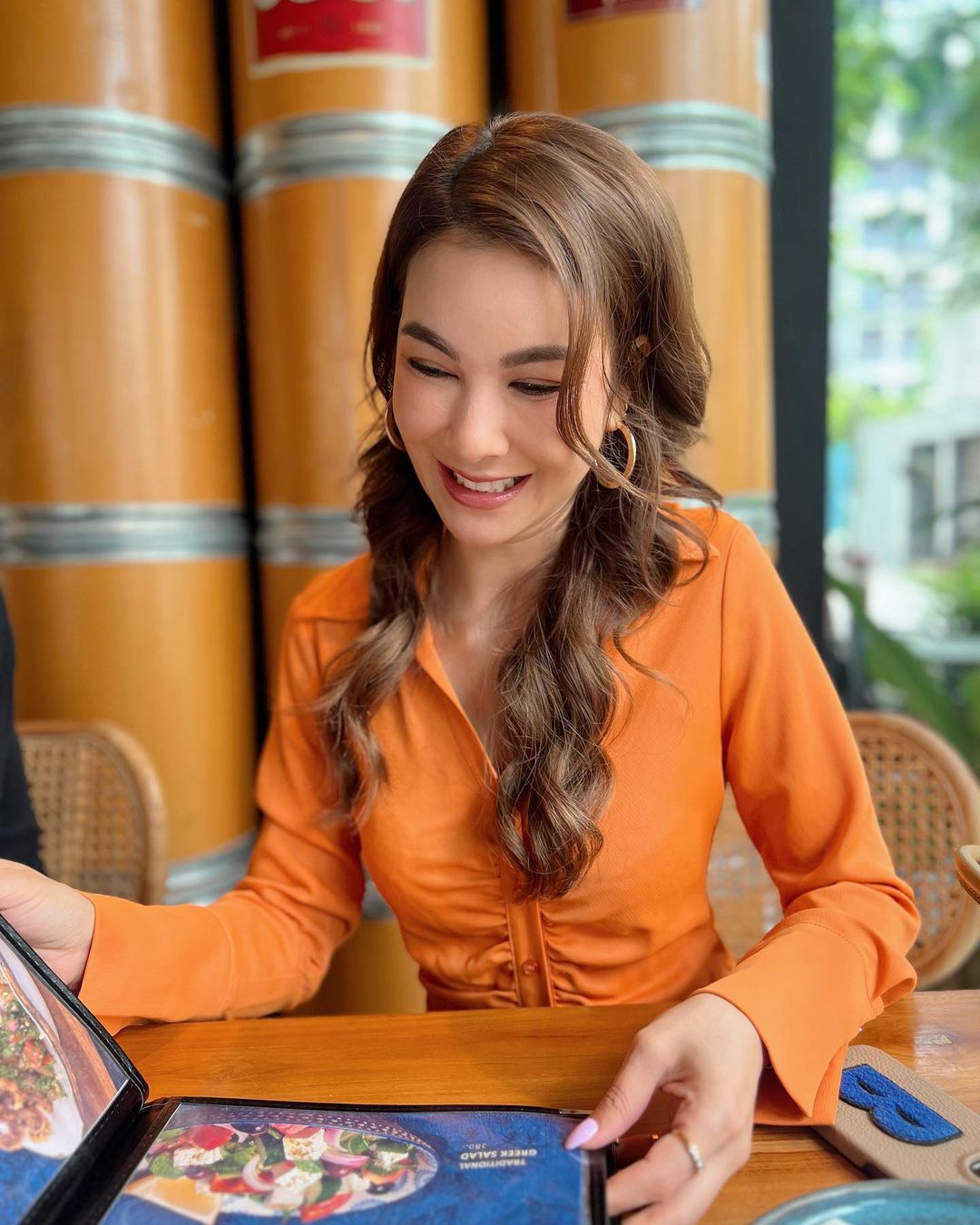 โบว์ - เบญจวรรณ อาร์ตเนอร์