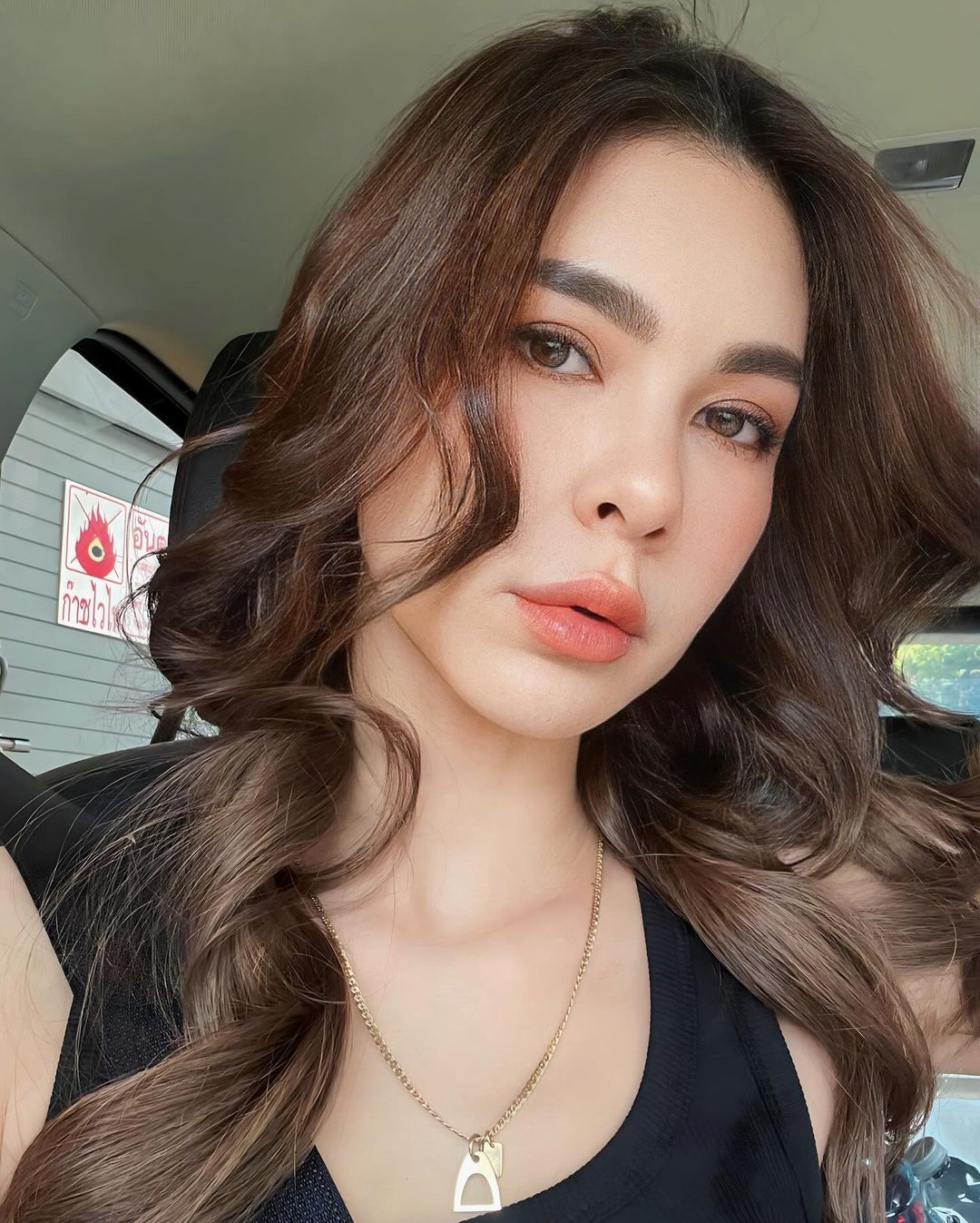 โบว์ - เบญจวรรณ อาร์ตเนอร์