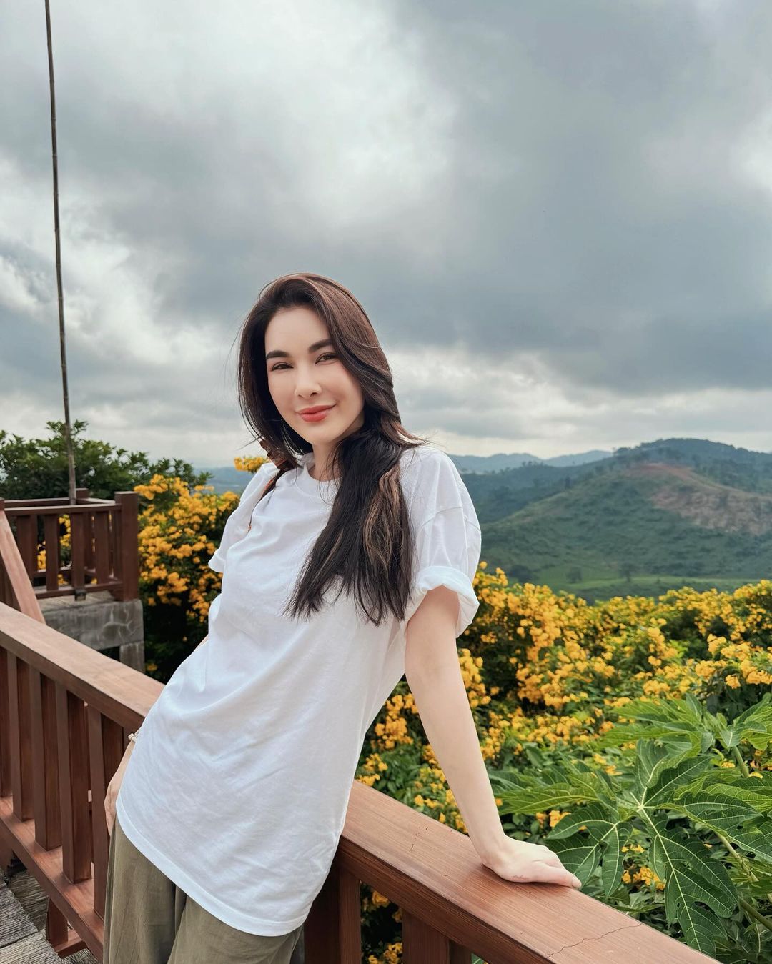 โบว์ - เบญจวรรณ อาร์ตเนอร์
