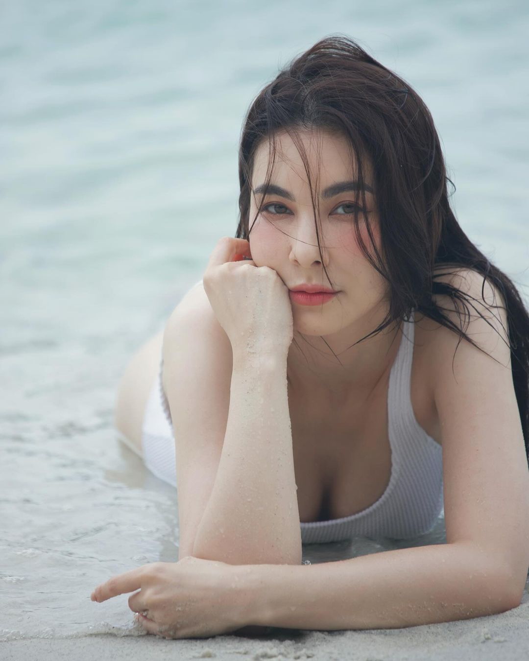 โบว์ - เบญจวรรณ อาร์ตเนอร์