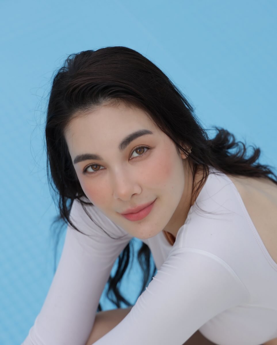 โบว์ - เบญจวรรณ อาร์ตเนอร์